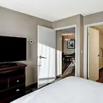 Hampton Inn & Suites By Hilton Calgary-Airport