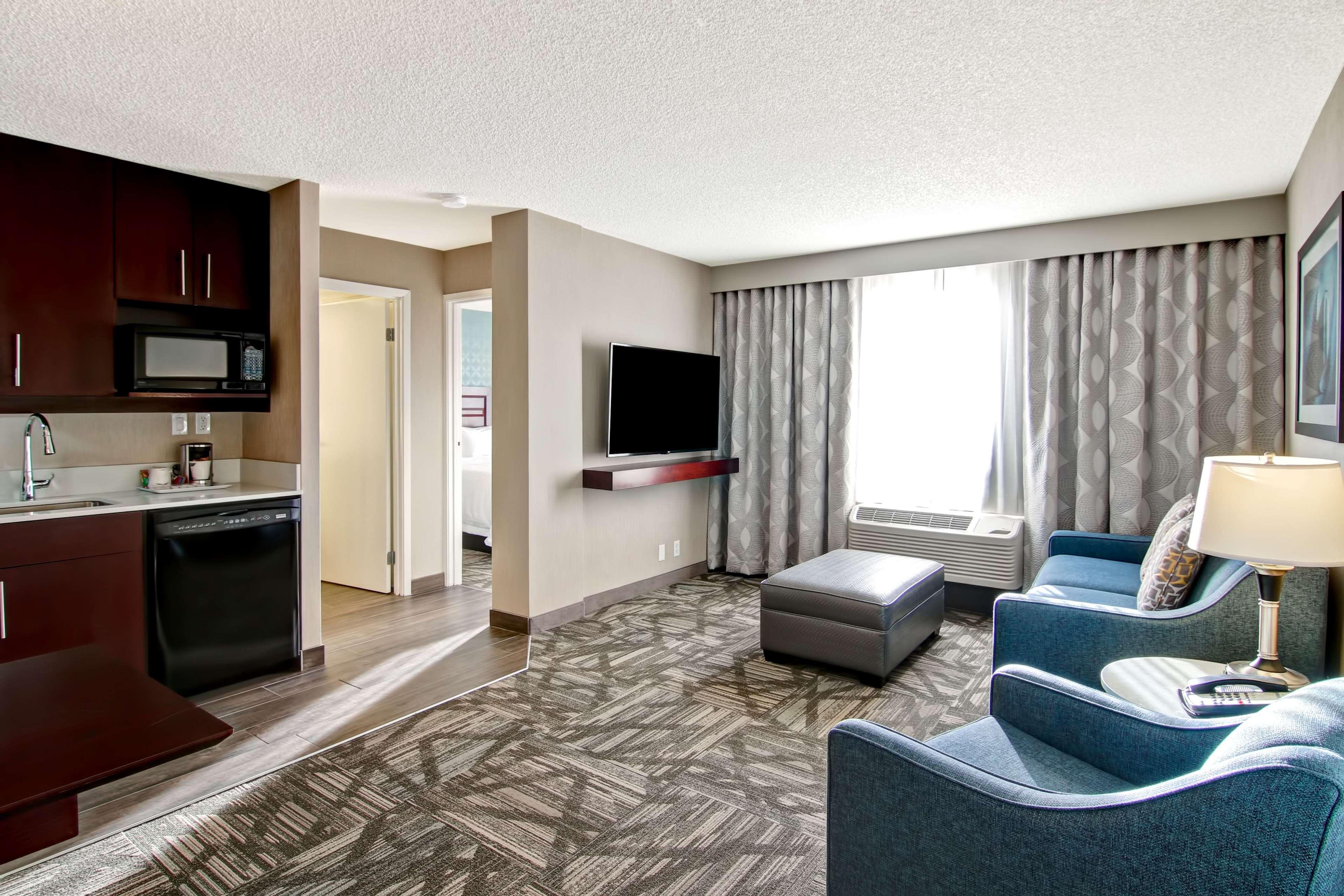 Hampton & By Hilton Calgary-airport Calgary