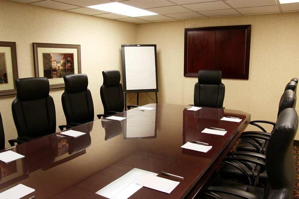 Hampton & By Hilton Calgary-airport