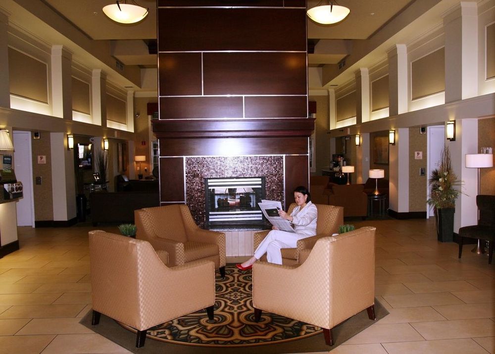 Hampton & By Hilton Calgary-airport