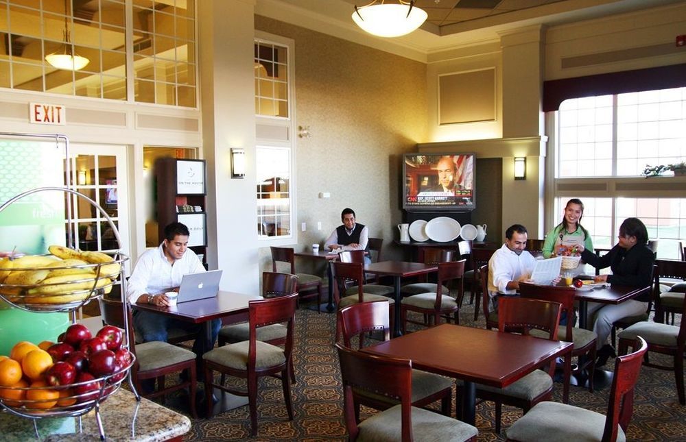 Hotel Hampton & By Hilton Calgary-airport