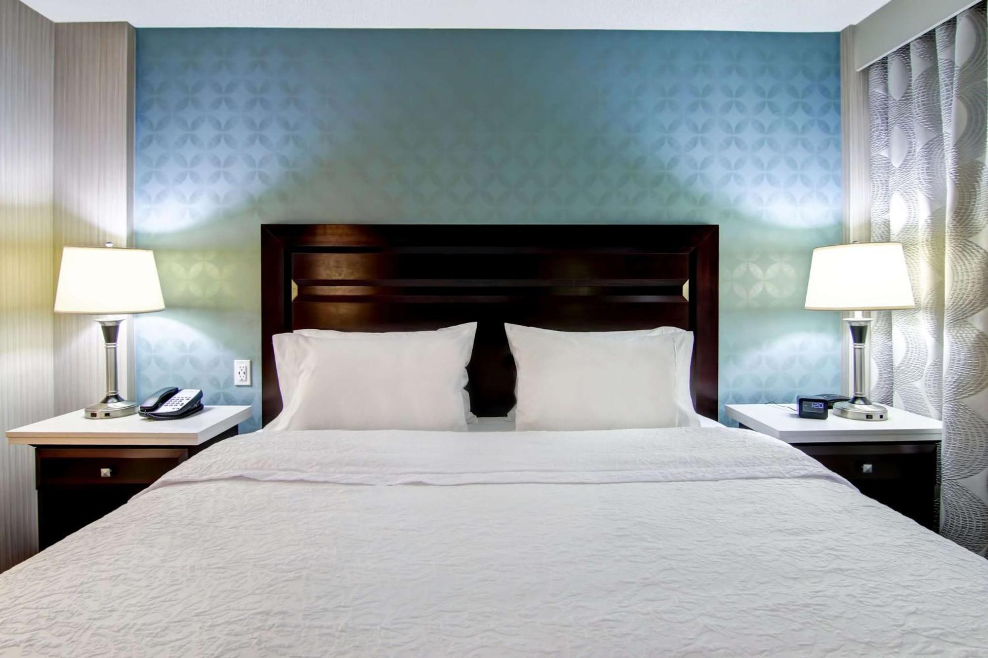 Hotel Hampton & By Hilton Calgary-airport