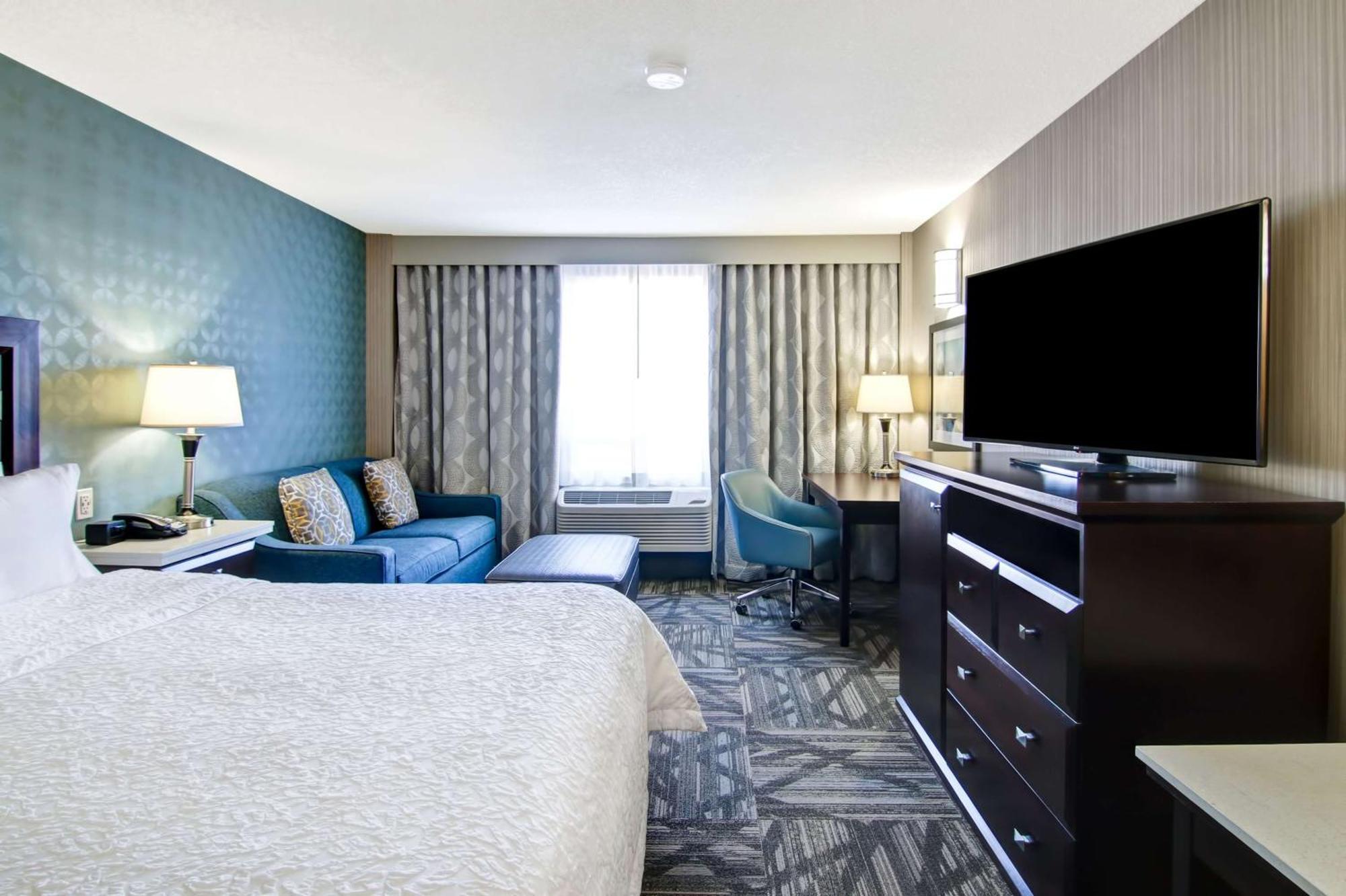 Hampton & By Hilton Calgary-airport Hotel Calgary