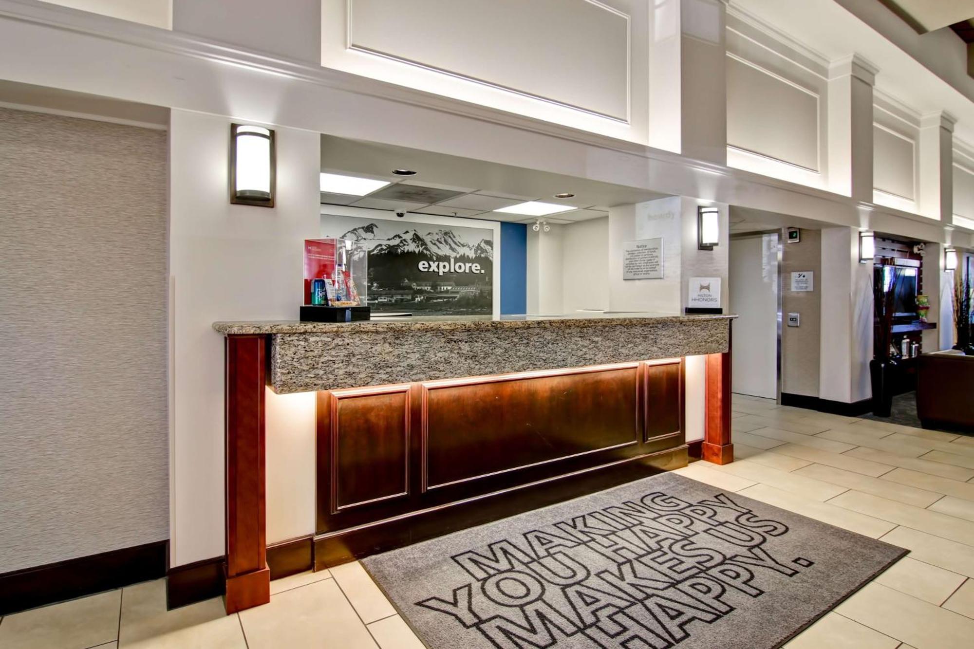 Hampton & By Hilton Calgary-airport Hotel 3*