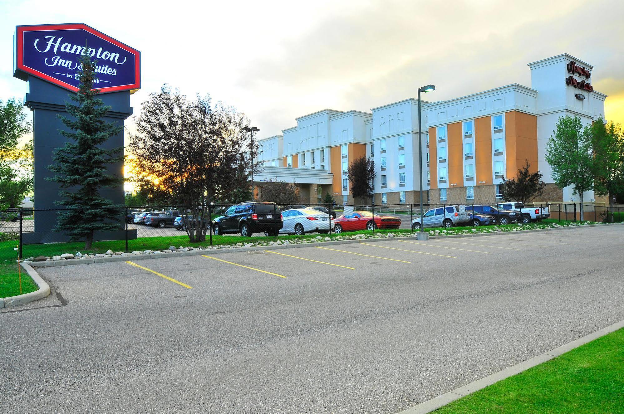 Hampton & By Hilton Calgary-airport Hotel